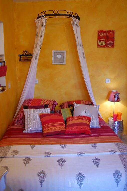 Maison D'Hotes Le Mas De Lila Vers-Pont-du-Gard Rom bilde